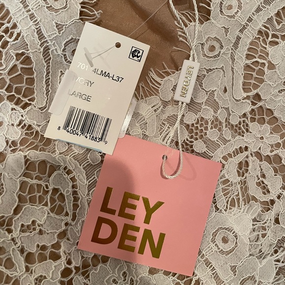 NWT (L) eyelash cream lace light caramel tan bodysuit also in S M L and XL - Picture 2 of 9